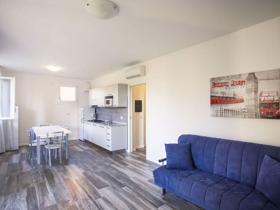 Couch, Building, Interior Design, Wood, Window, Flooring, Floor, Living Room, Hall, Hardwood