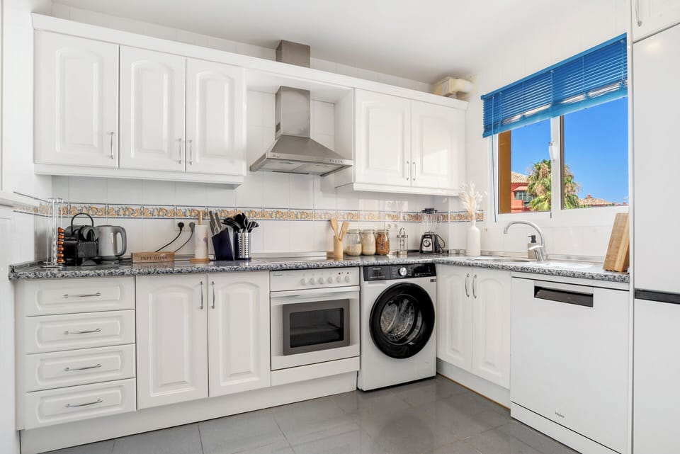 1c0e7831-9589-47e5-9393-2fa04916b5df