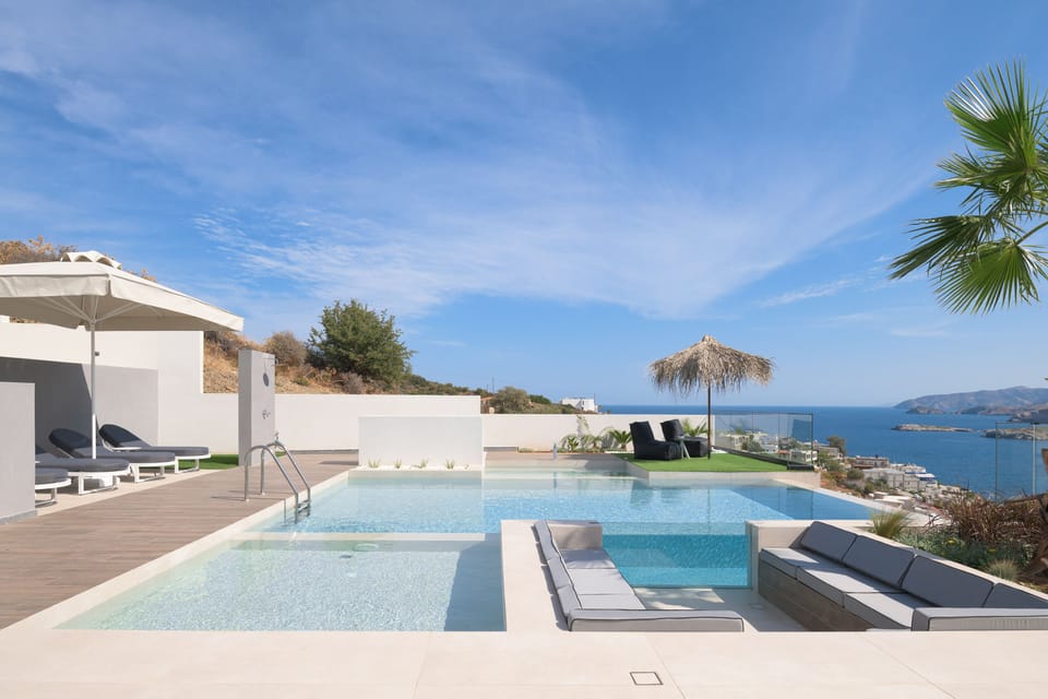 Stimulating pool surroundings.