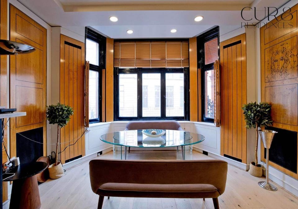 Dining Area Tile Design