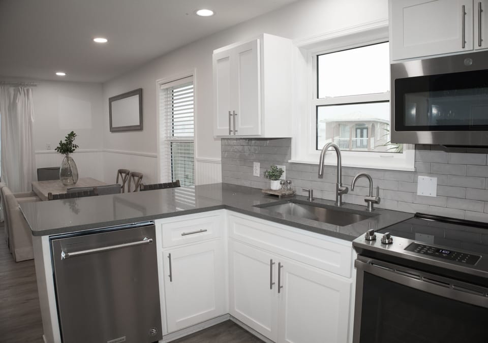 Newly Renovated Kitchen!