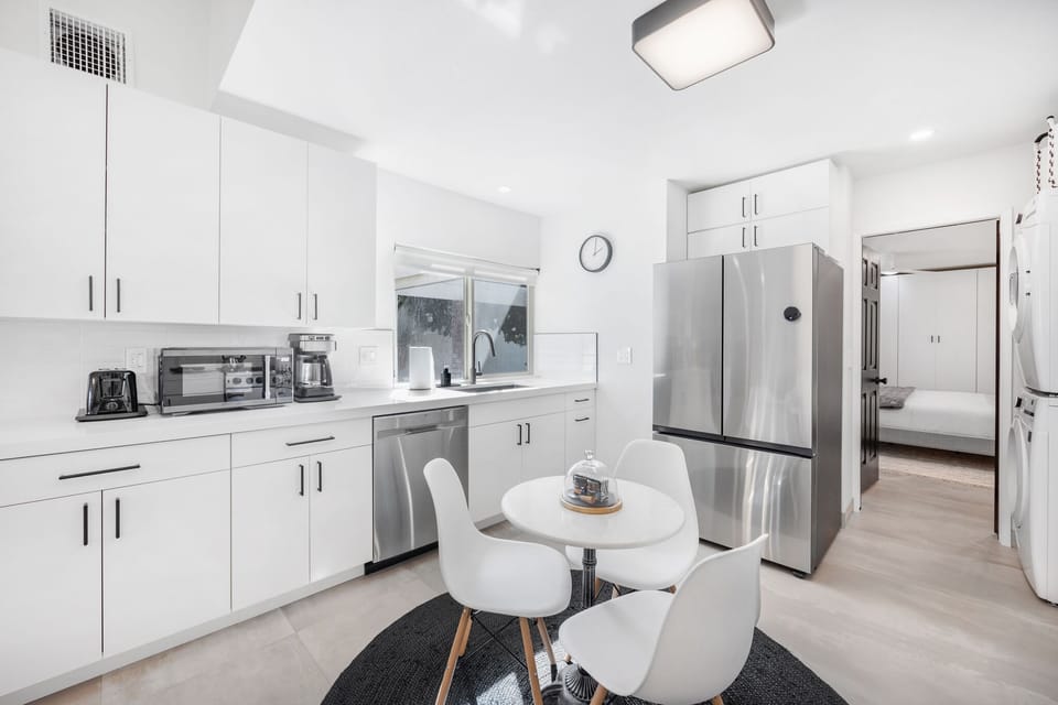 K0145 - Kitchen Area