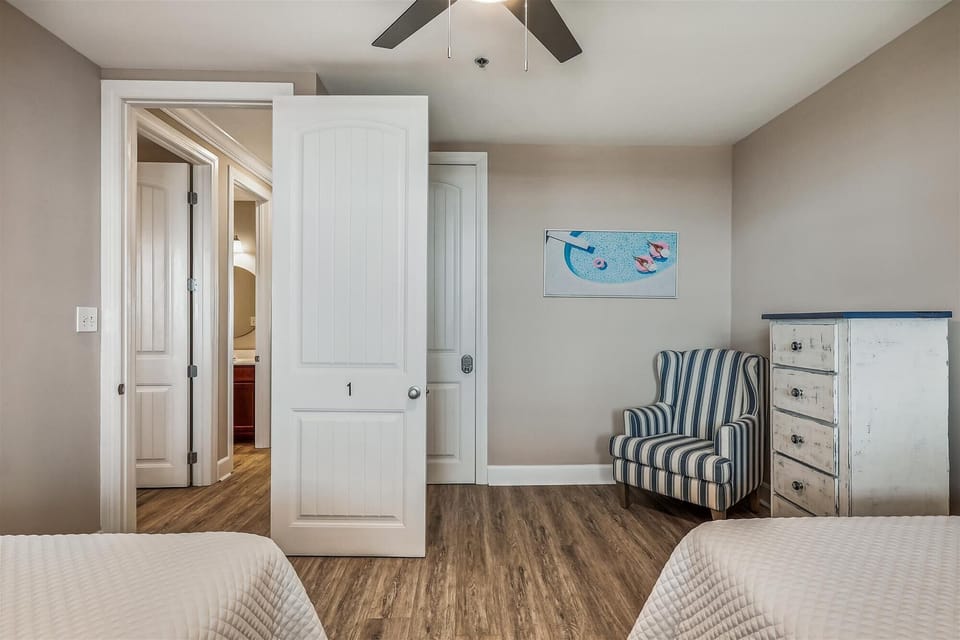 Sailmaker 1001 Guest Bedroom #5