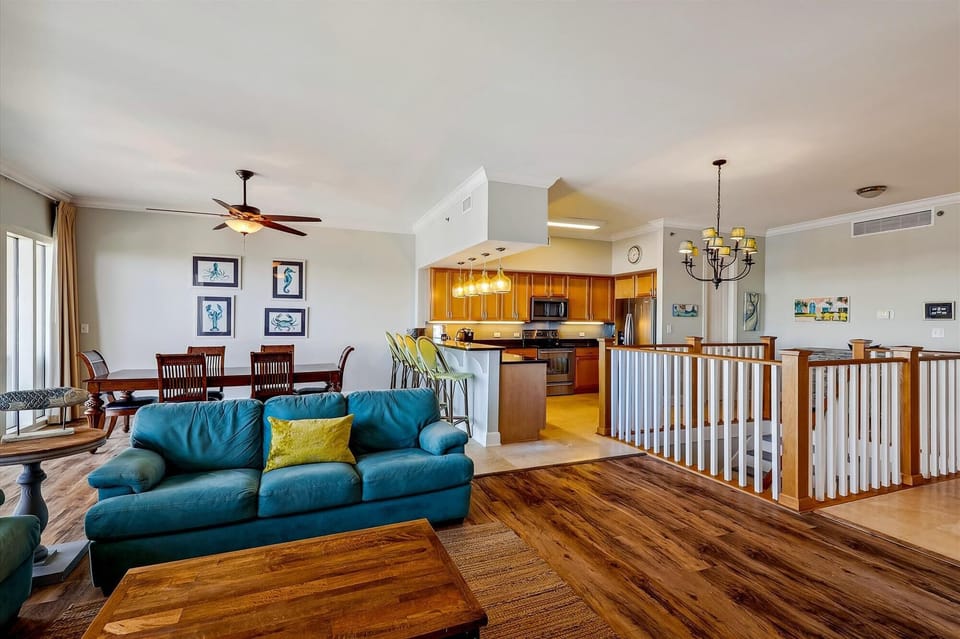 Sailmaker 903 Living Room and Kitchen