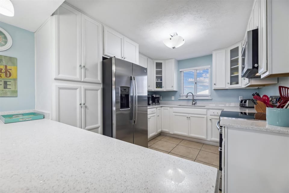 Sandy Key 415 Kitchen