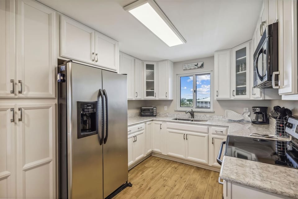 Sandy Key 515 Kitchen