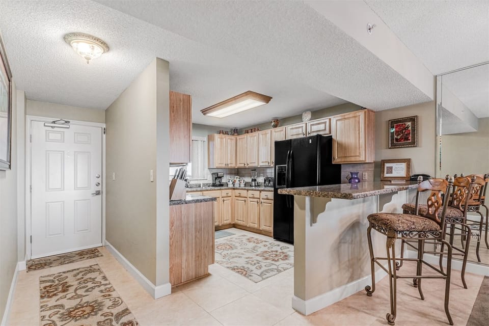 Sandy Key 826 Kitchen and Bar with Seating for Two