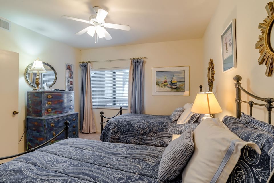 Shipwatch D204 Guest Bedroom #3 Twin Beds