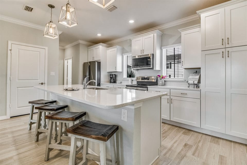 Lost Key The Happy Place Kitchen Bar Seating for Four