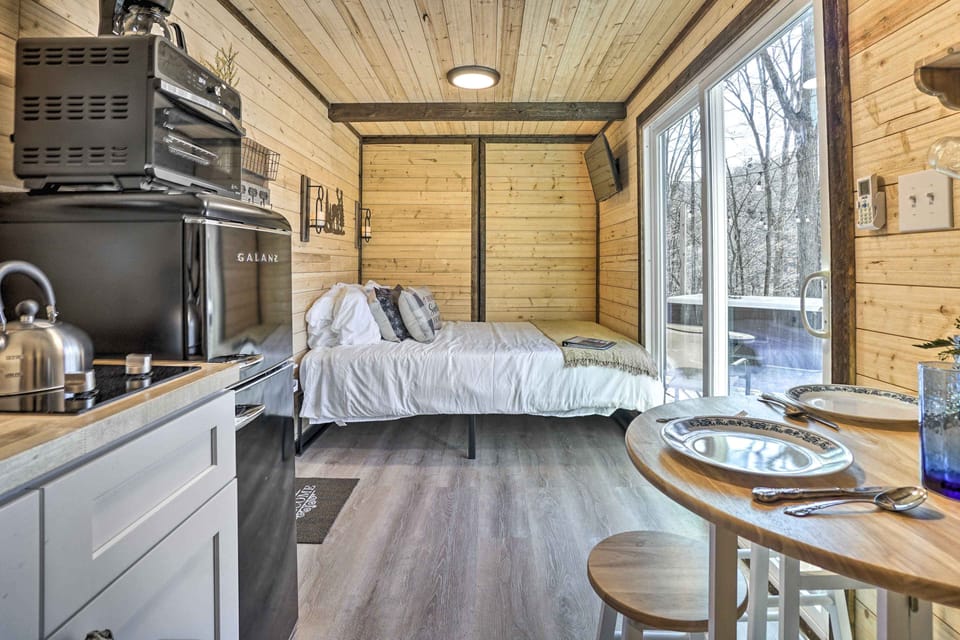 Interior | Central Heating & Air Conditioning | Single-Story Unit
