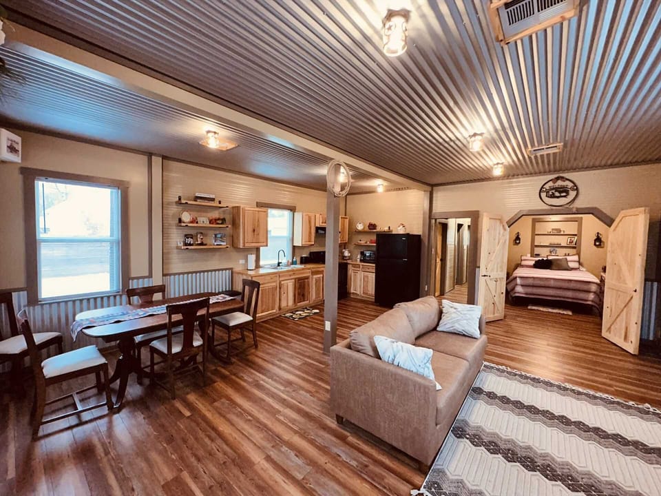 No matter what time of year you visit the cottage, your interior comfort is assured with central air and heat.