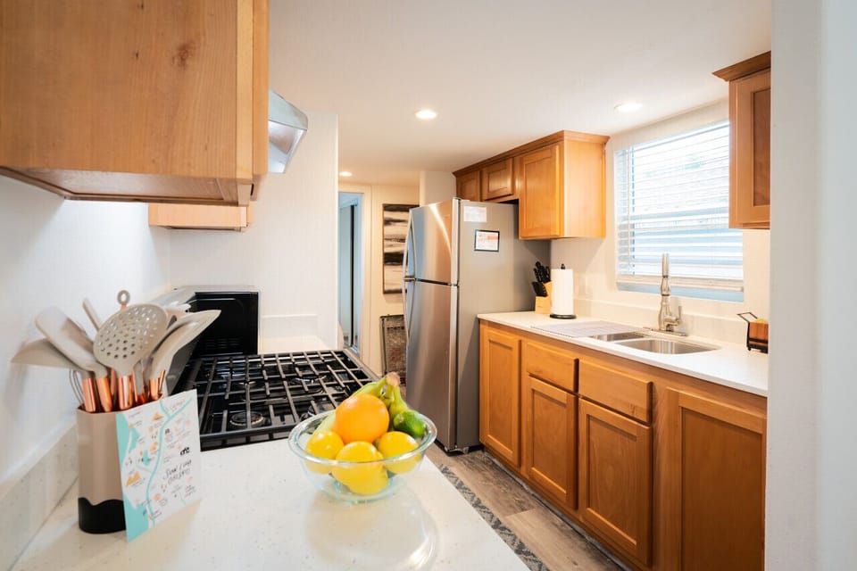 Full Kitchen