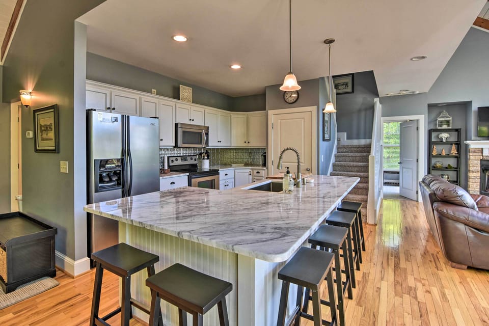 Seating for Six at the Kitchen Island