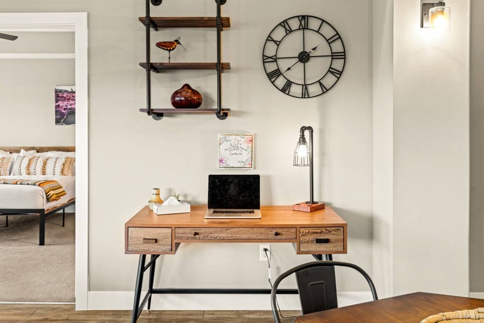 Work Station Complete with Lamp and Chair for those last minute Presentation Touch Ups