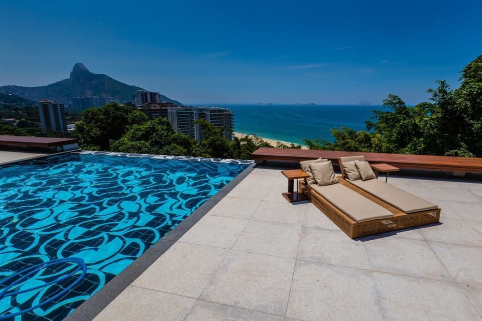 Swimming pool,View(from property / room)