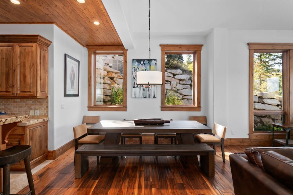 Indoors, Hardwood, Table, Furniture, Flooring