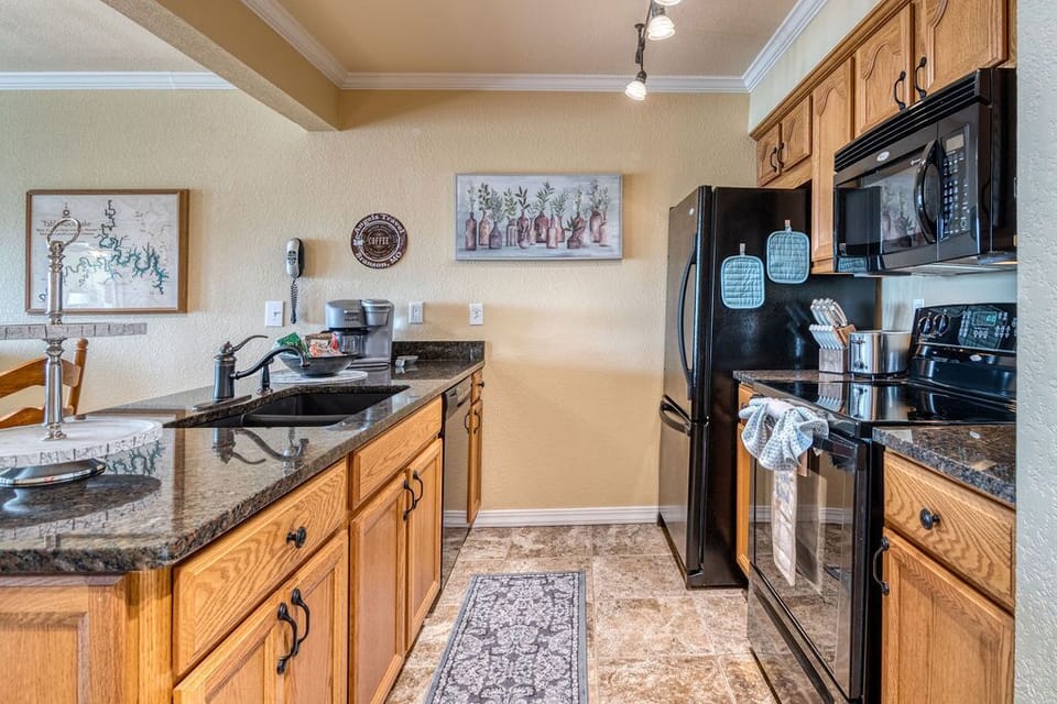 Fully equipped kitchen