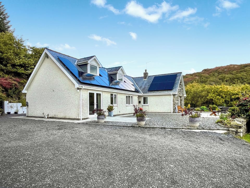Exterior | Bryn Derw, Barmouth
