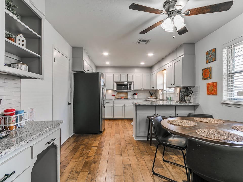 Kitchen/Dining