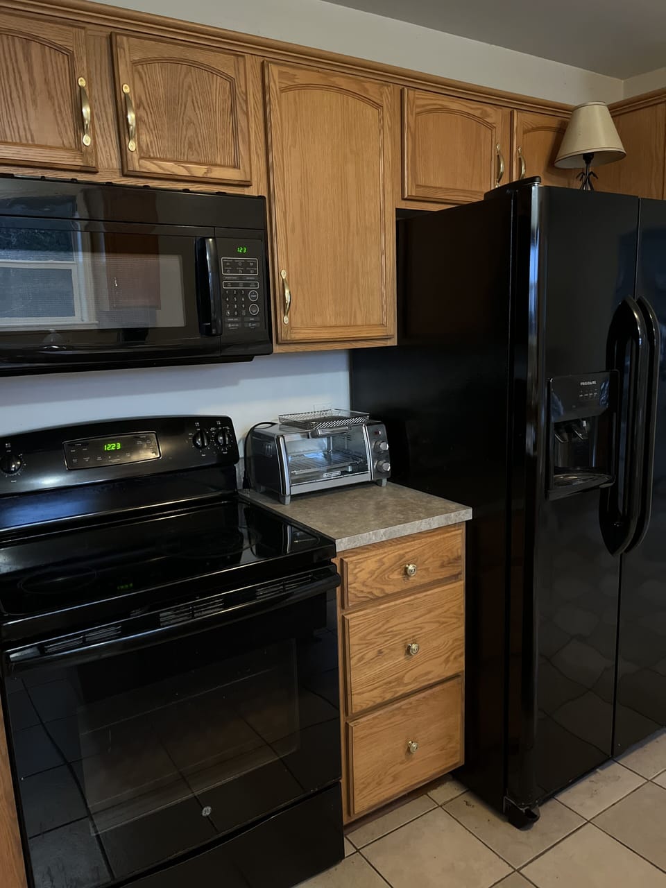 Full kitchen
