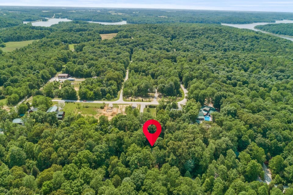 4 Minutes To Patoka Lake Park Entrance!