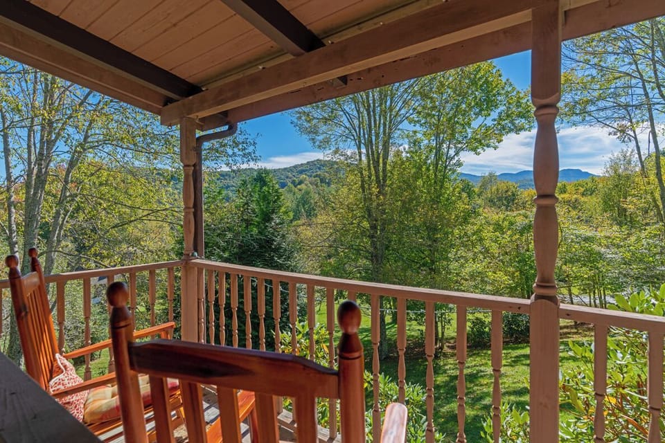 Front Porch---Wooded Mountain View