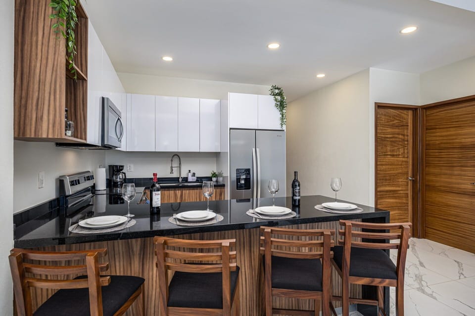 Kitchen with Island Seating for 4