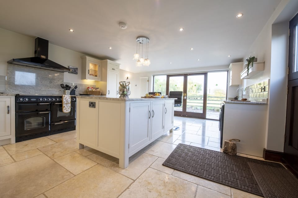 Ground floor: Bright spacious kitchen