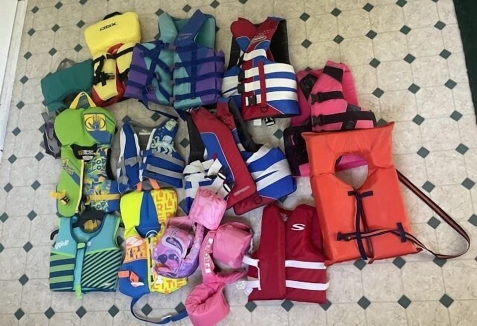 Lifejackets, Adult and Children Sizes