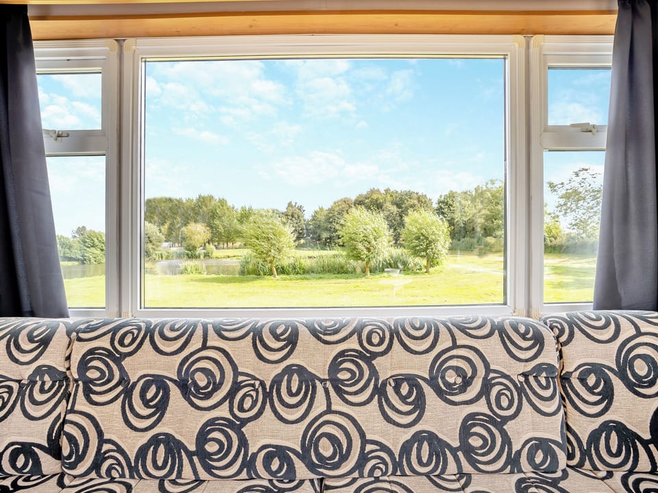 Open plan living space | Buzzard - Alvingham Fishing Lakes, Louth