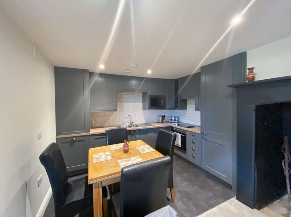 Suite 1