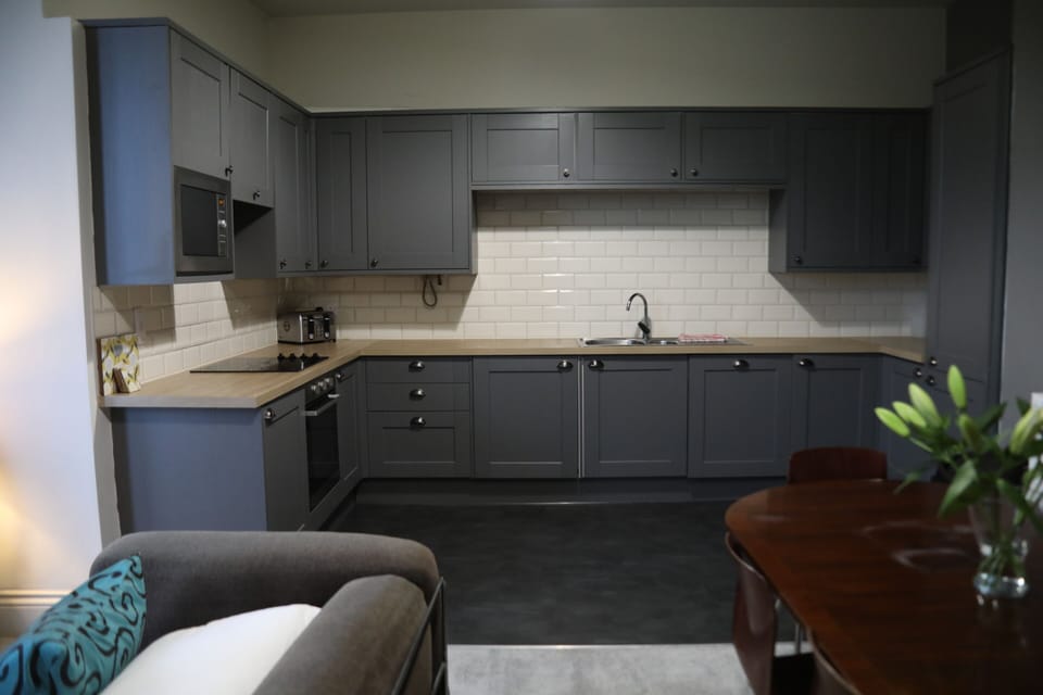 Suite 2