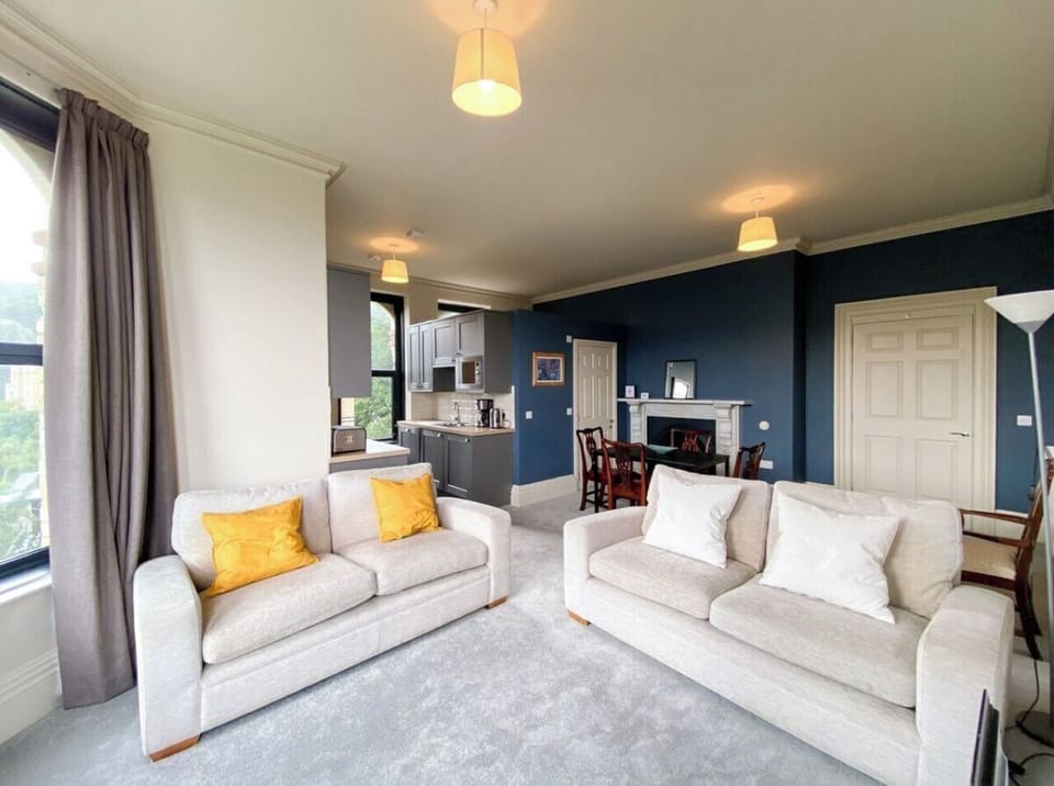 Living Room / Lounge