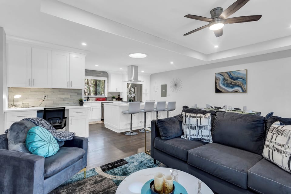 Living Room Area with TV & electric fireplace - Main House