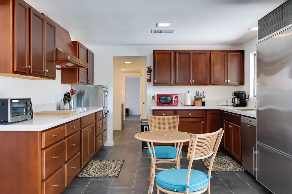 Kitchen | Coffee Maker | Toaster Oven | Hot Water Pot