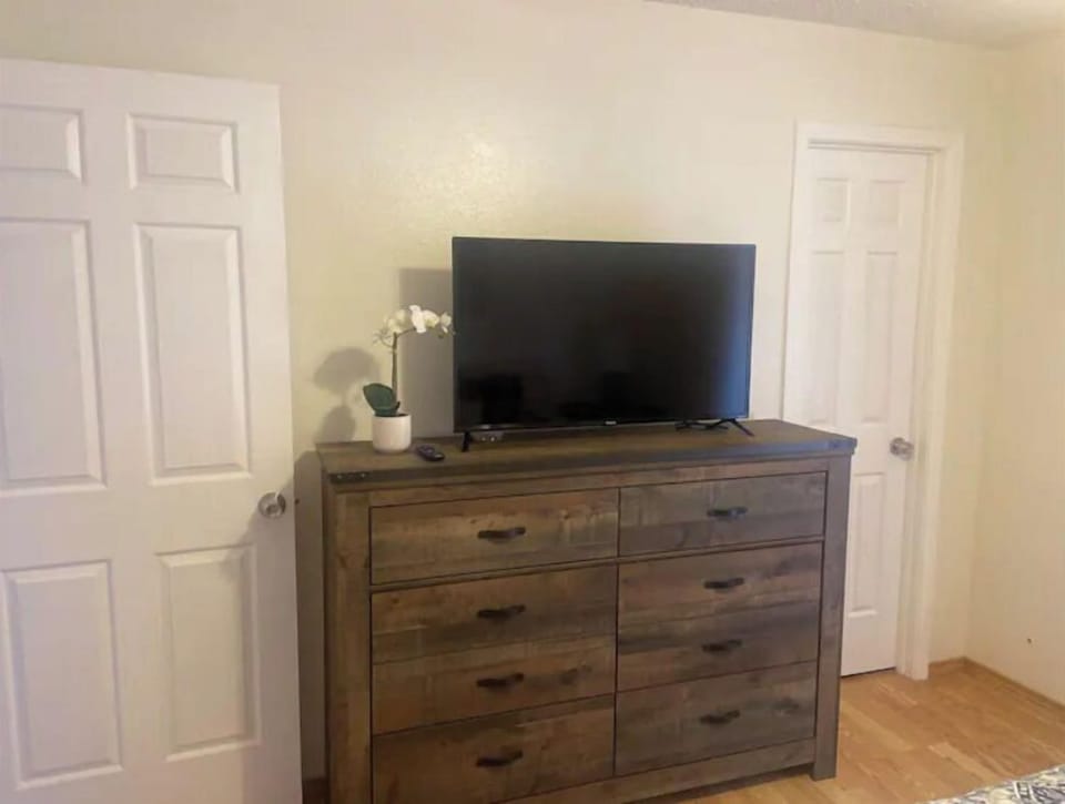 Upstairs secondary bedroom 
