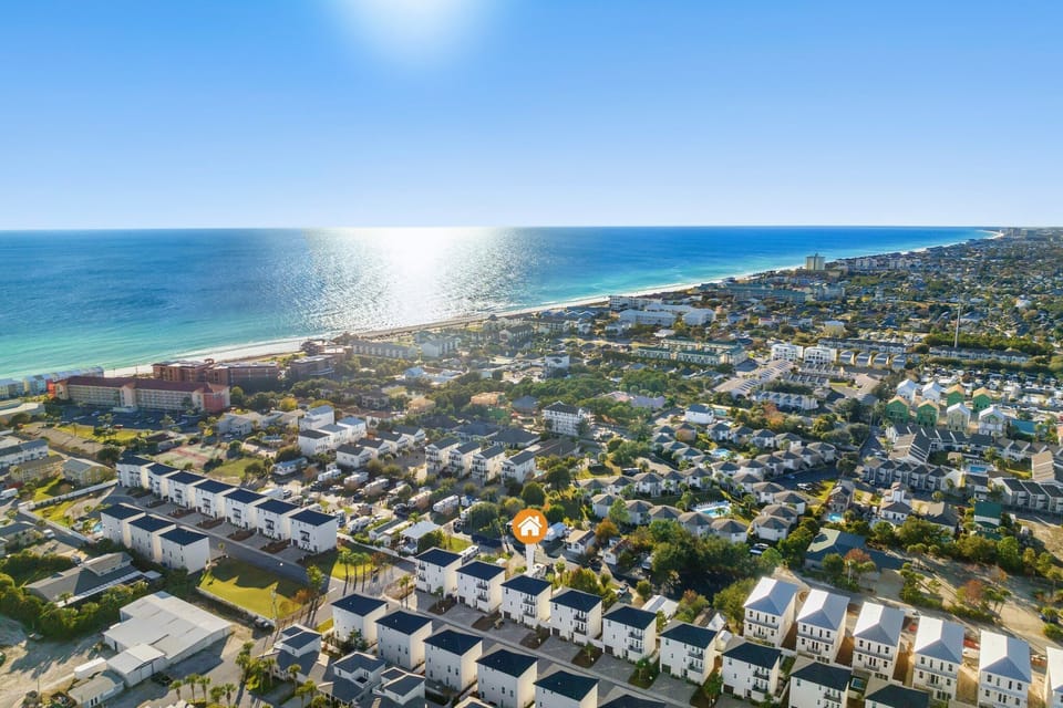 Miramar Vacation Home Proximity to the Beach