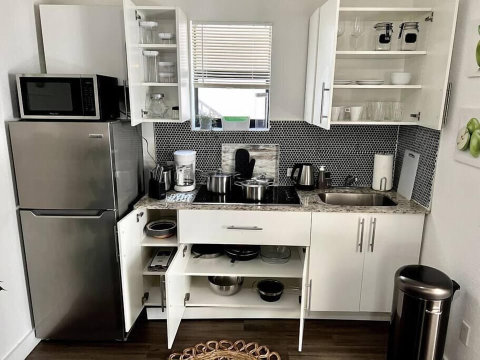 1068 NW #1 · Modern Apartment near Brickell 1Br (44)