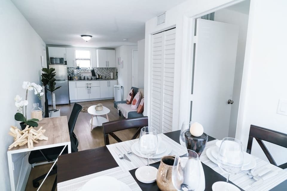 1068 NW #2 · Modern Apartment near Brickell 2Br (69)