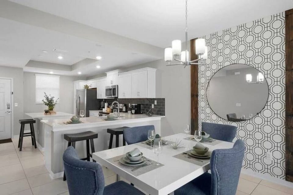 Dining Room#Disney #Parks #kingdom #springs #StoreyLake #Apartment #Vacation #Rental #waterpark #Kissimmee #Orlando #universal #citywalk