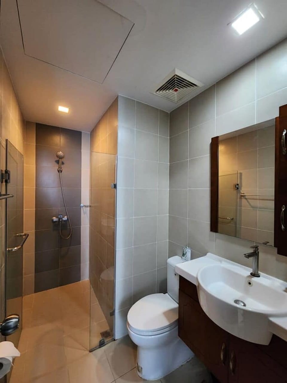 Bathroom/Shower