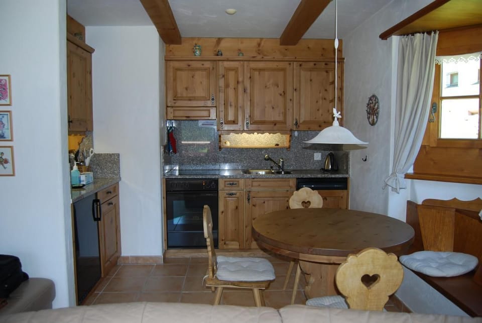 Open kitchen in Arven wood