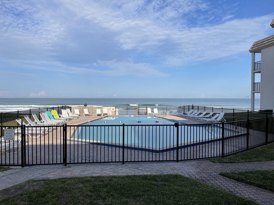 Pool (heating in winter the colder winter months)