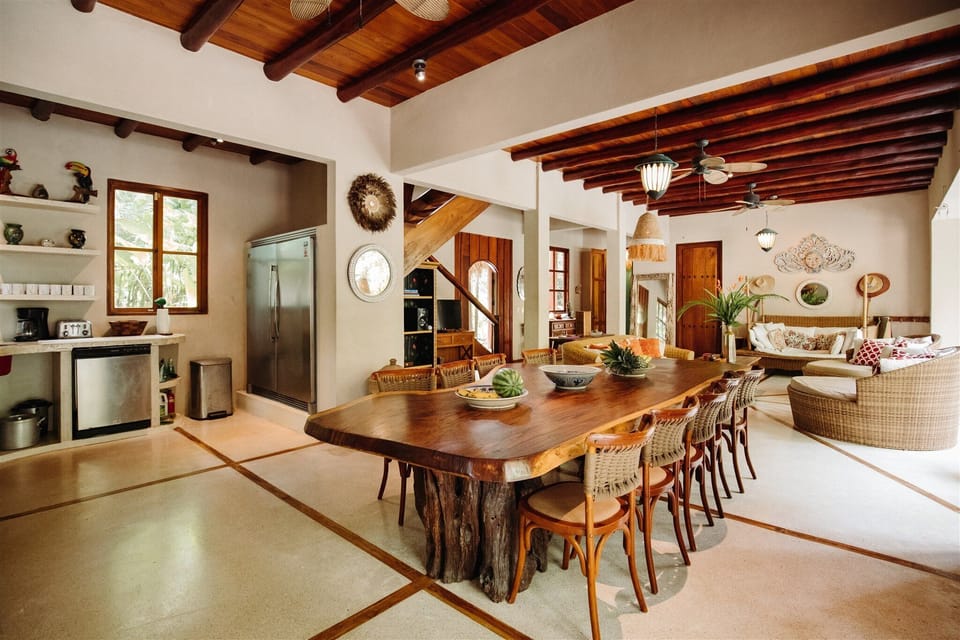 Casona, Kitchen, dining and great room