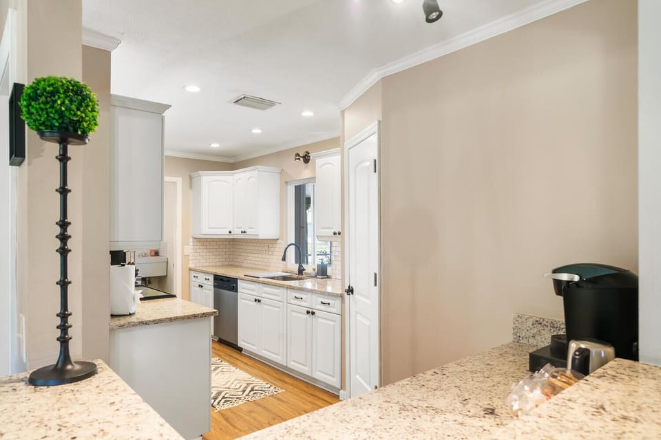 Fully Stocked Kitchen