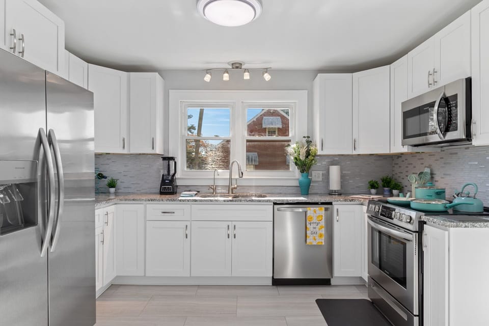 Sunny modern kitchen