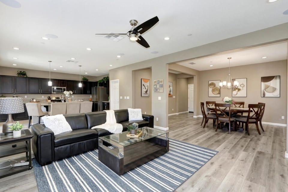 Living room 2
