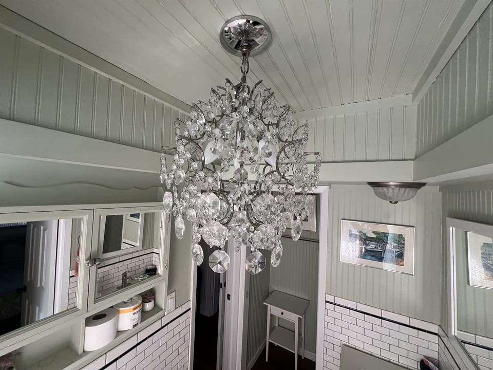 Bathroom light