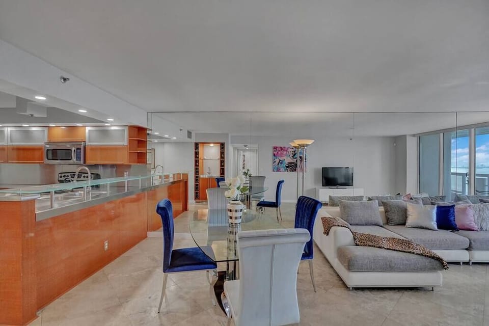 Dining area for 4, living room, Roku streaming tv, balcony access, fully equipped kitchen