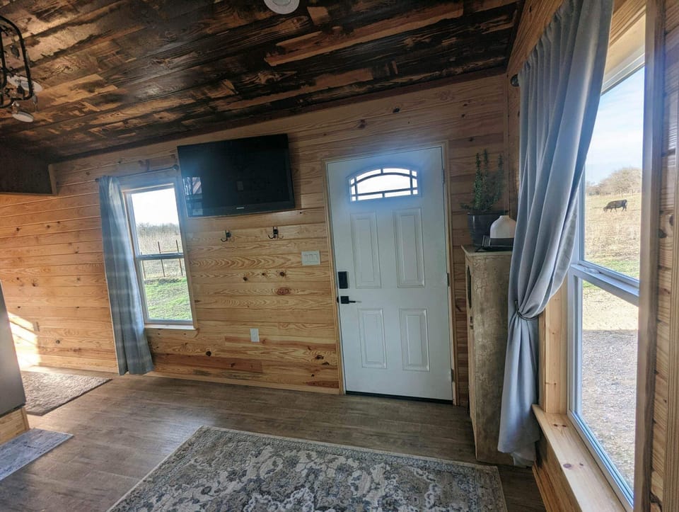 Front entry door and TV with local channels 